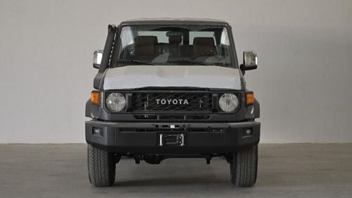 Toyota Land Cruiser 70 Toyota hard top LC76 4.0 AT 2025 mid option