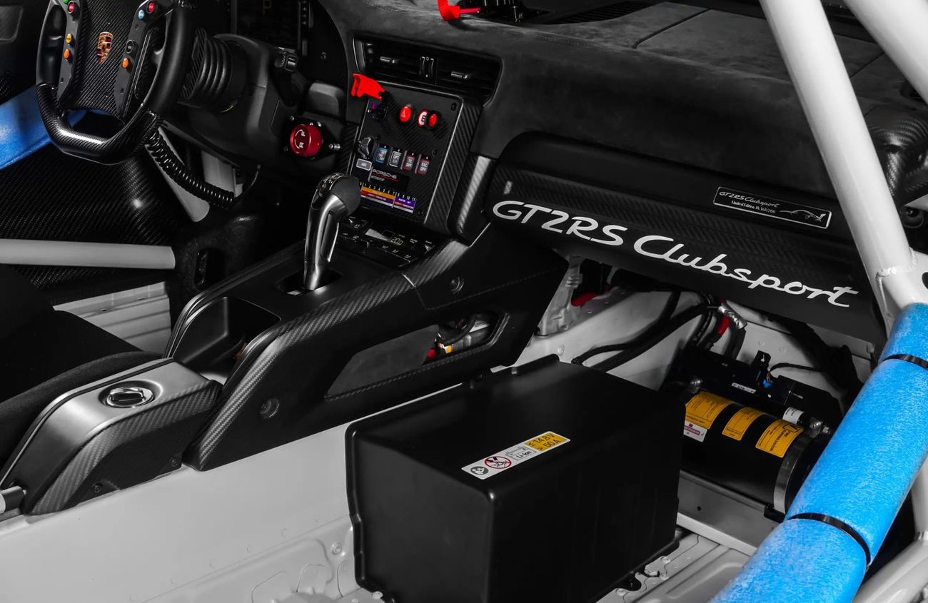 Porsche 911 3.8L F-6 Twin-Turbocharged Engine