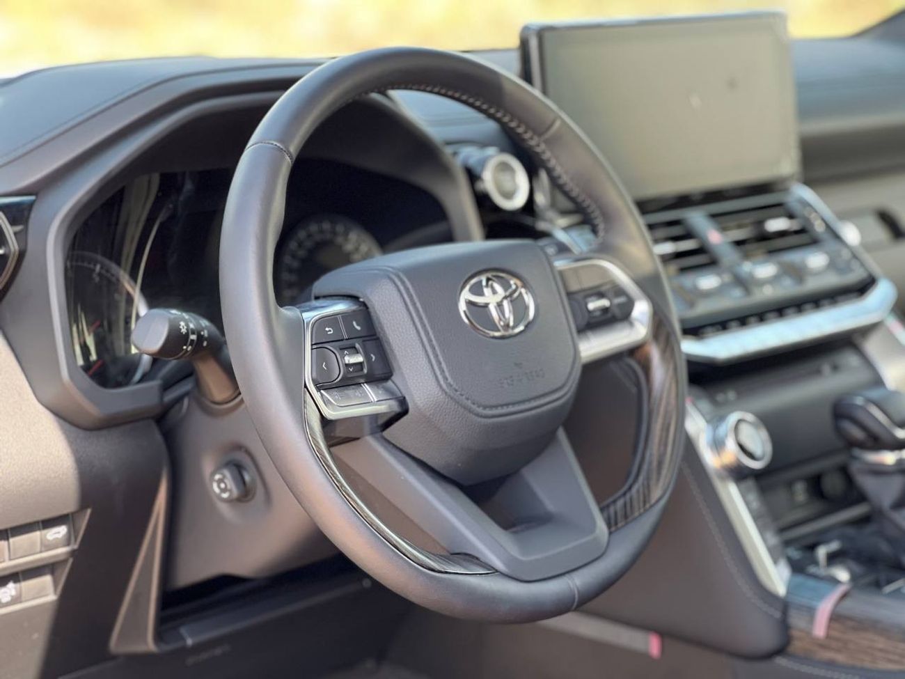 Toyota Land Cruiser VXR 3.5L TWIN TURBO PTR A/T // 2024 // FULL OPTION WITH 360 CAMERA COOLING & HEATED SEATS // SPECIAL