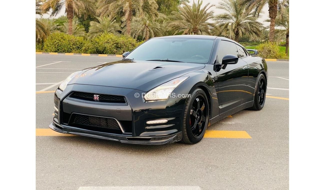 Nissan GTR Std Std Nissan GT-R 2016 GCC full option Alfa 6 perfect condition original paint