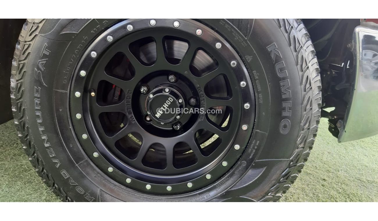 تويوتا تاندرا بدون حوادث - مواصفات أمريكية - رنجات - كشافات - مشغل اسطوانات - فوانيس ضباب بحالة ممتازة