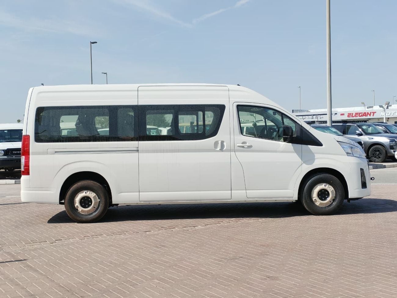 تويوتا هاياس 2026 Toyota Hiace GL 14-Seater High-Roof Full-Option 2.8L 4-Cyl Diesel M/T RWD Export Only
