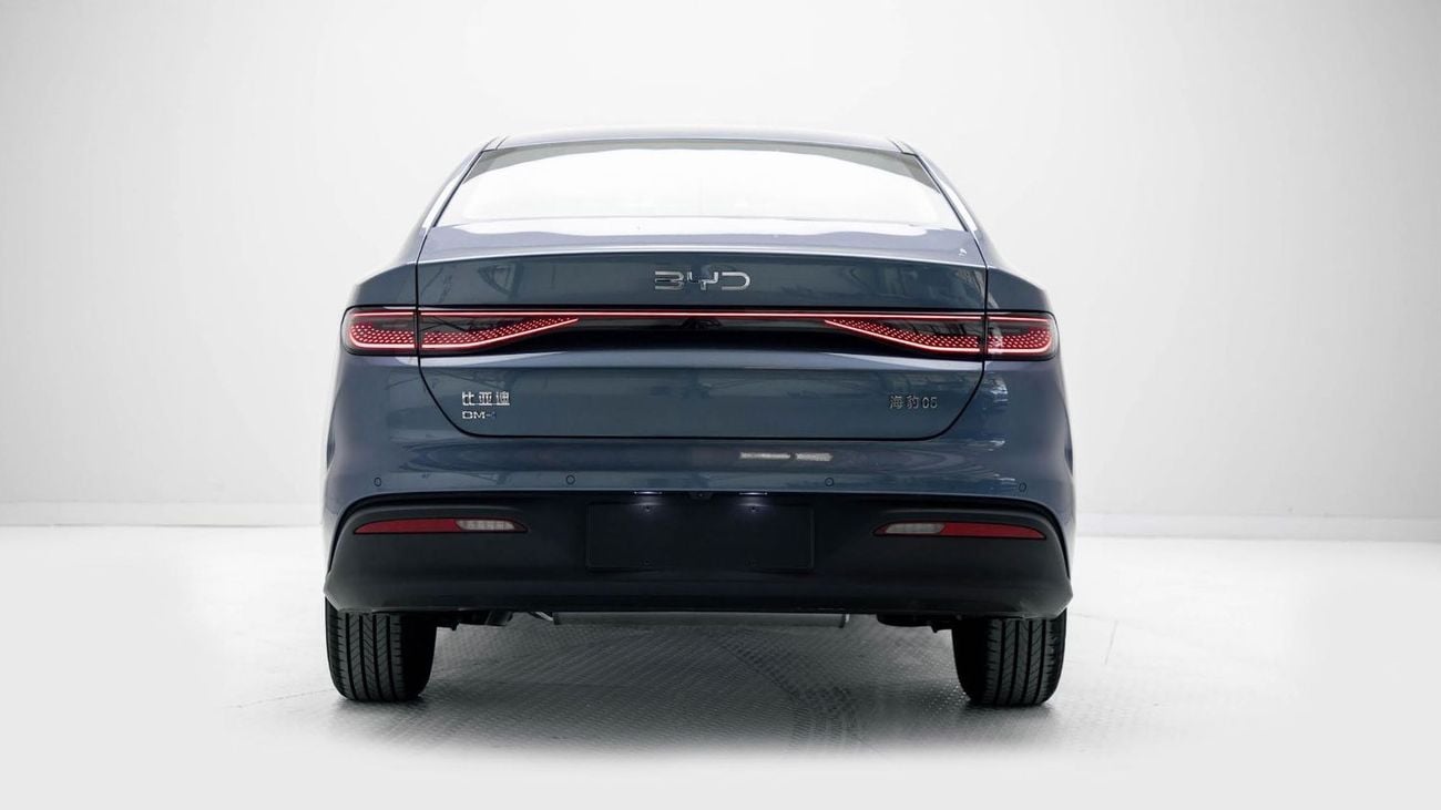 BYD Seal 05 DM-i 1.5L Petrol Engine + Electric Motor (DM-i Plug-in Hybrid) | 4 Door | 5 Seater