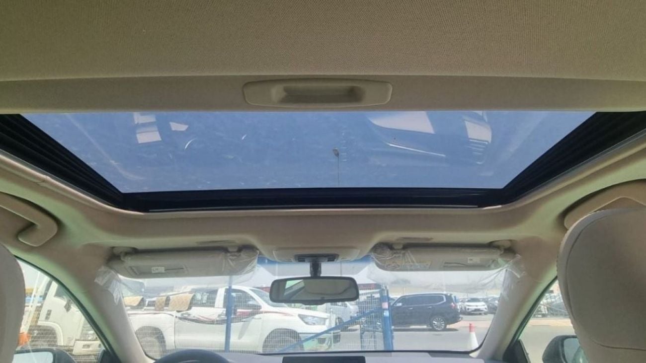 Toyota Camry 2.5 GLI  WITH SUN ROOF LEAATHER SEATS  SCREEN CAMERA