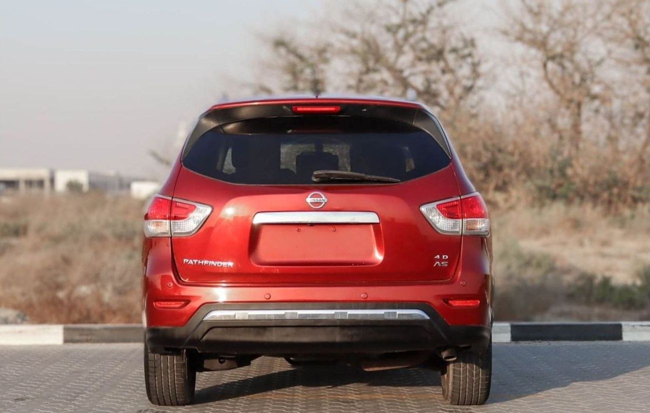 Nissan Pathfinder SV 3.5L (271 HP) nissan pathfinder 2013 American in excellent condition