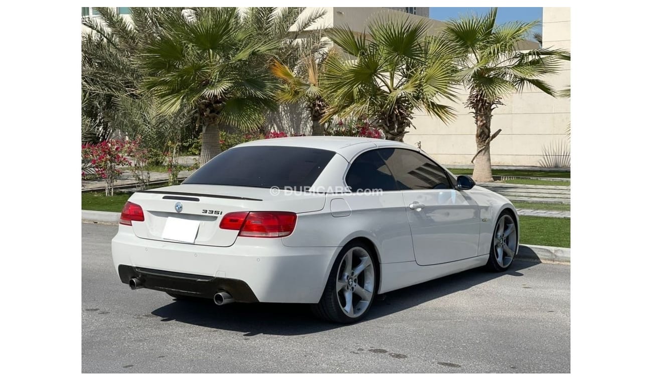 BMW 330i BMW 330i || GCC || Hard Top Convertible || Very Well Maintained