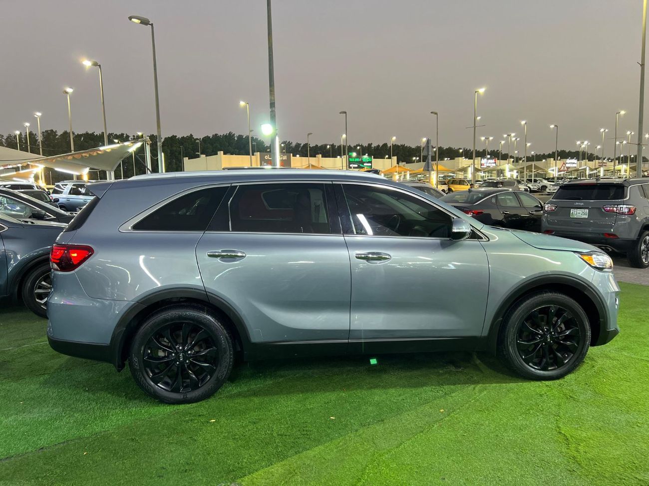 كيا سورينتو Base 3.3L AWD