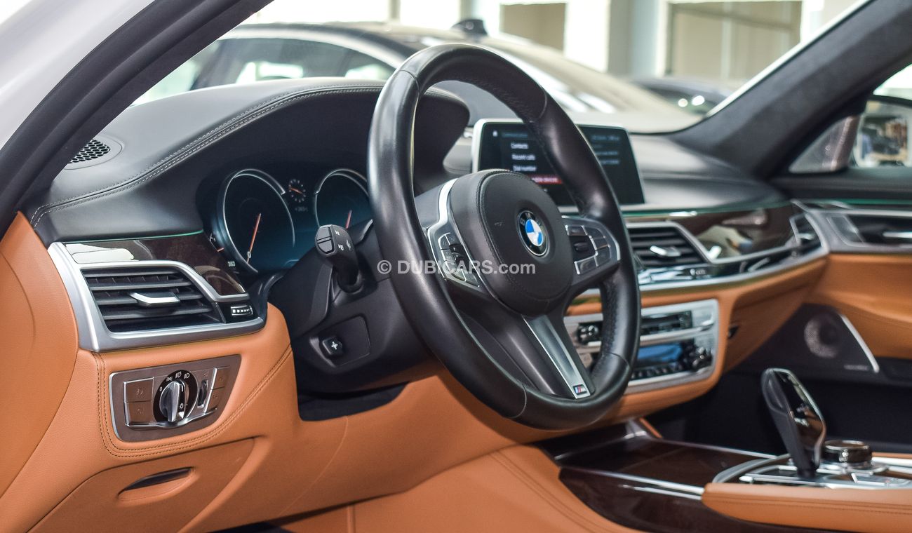 Used BMW 750Li Li luxury edition M kit 2018 for sale in Abu Dhabi - 310915