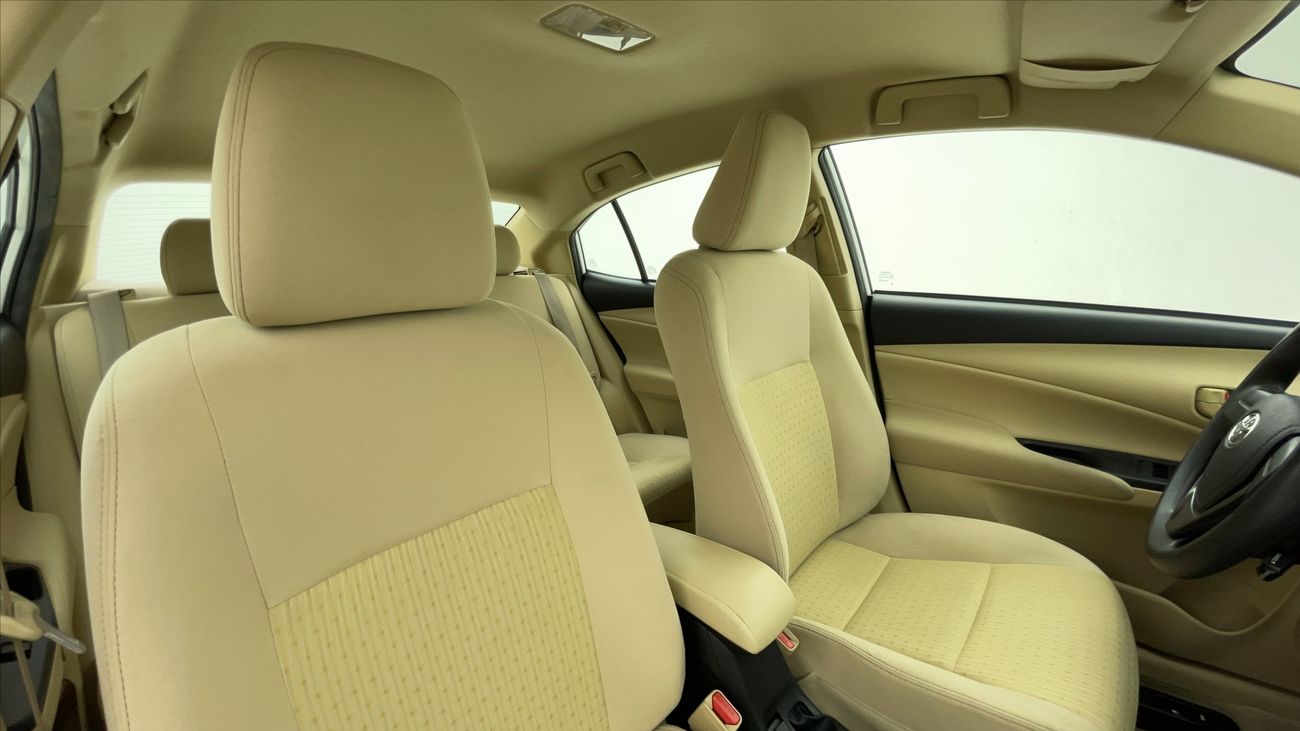 تويوتا يارس SE 1.5 | بدون دفعة مقدمة | اختبار القيادة في المنزل