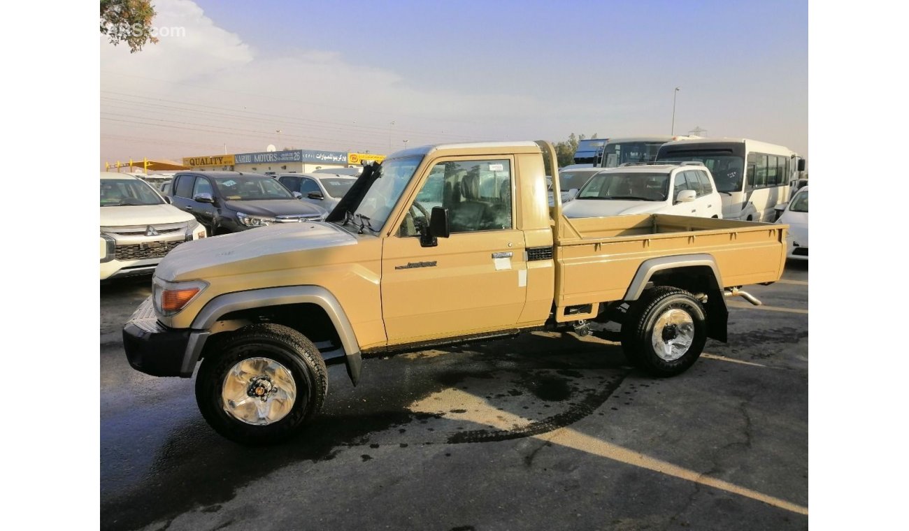 Toyota Land Cruiser Pick Up V6  SINGLE CAP