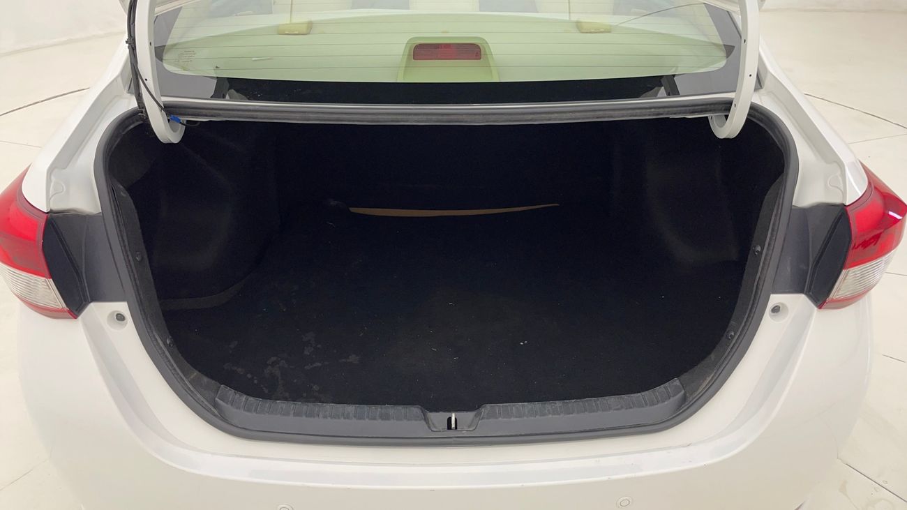 تويوتا يارس SE 1.5 | بدون دفعة مقدمة | اختبار القيادة في المنزل