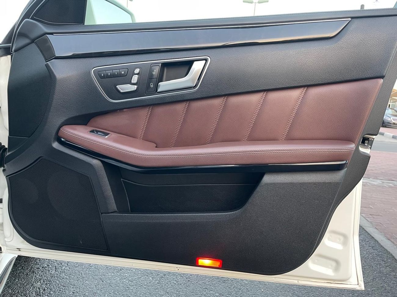 Mercedes-Benz E300 Avantgarde Mercedes E300 2015 KIT 63 _GCC_2015_Excellent Condition _Full option