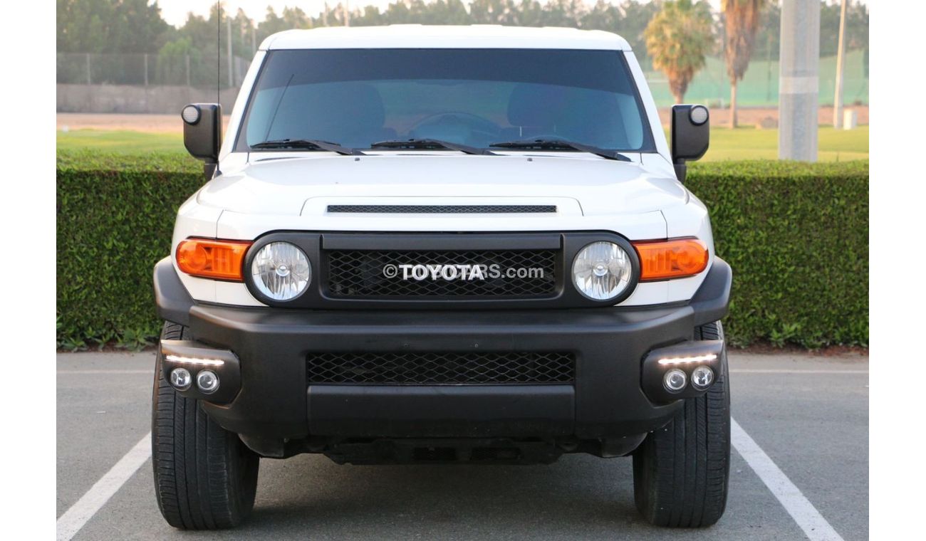 Toyota FJ Cruiser Toyota FG CRUISER  2009 GCC FULL OPTION ORIGINAL PAINT NO ACCIDENT