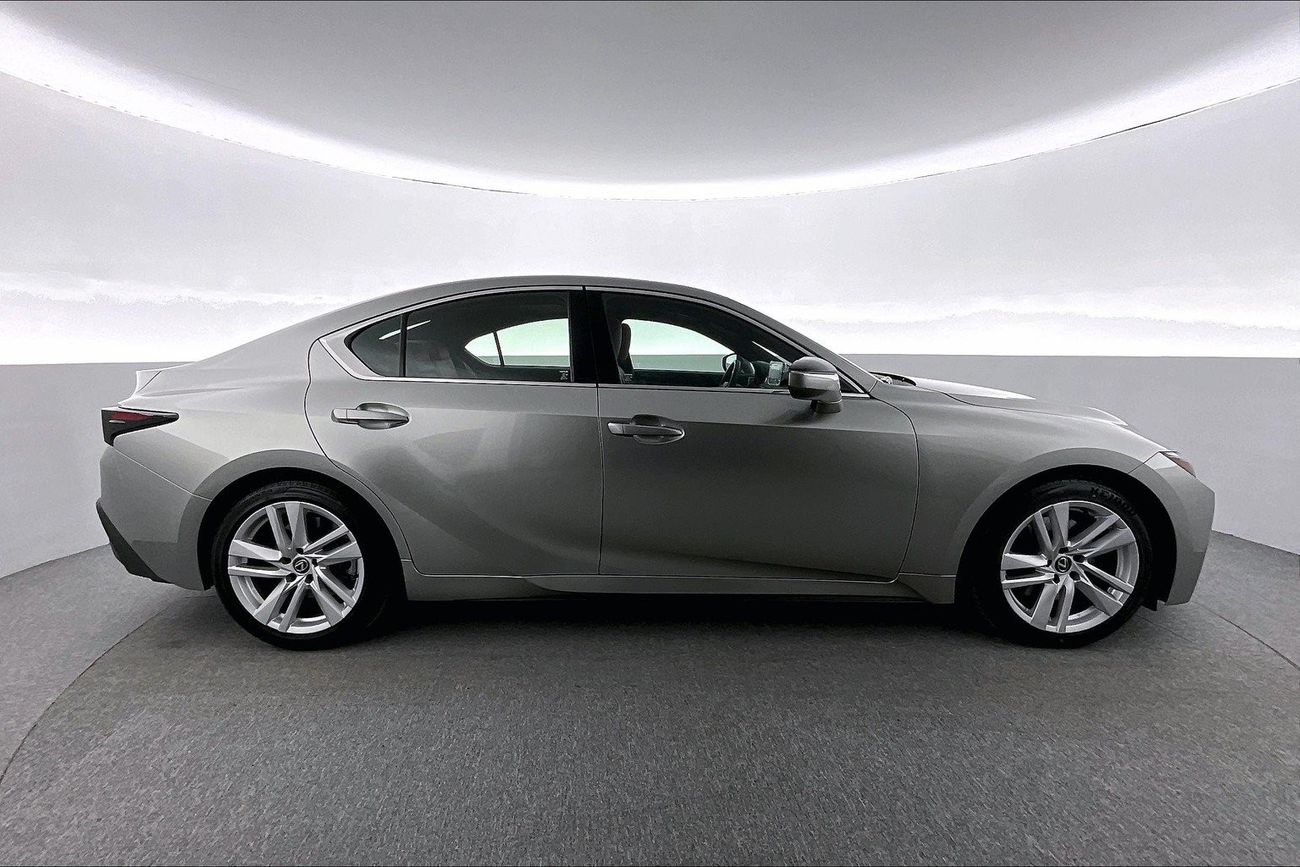 Lexus IS300 Premier | 1 year free warranty | 0 Down Payment