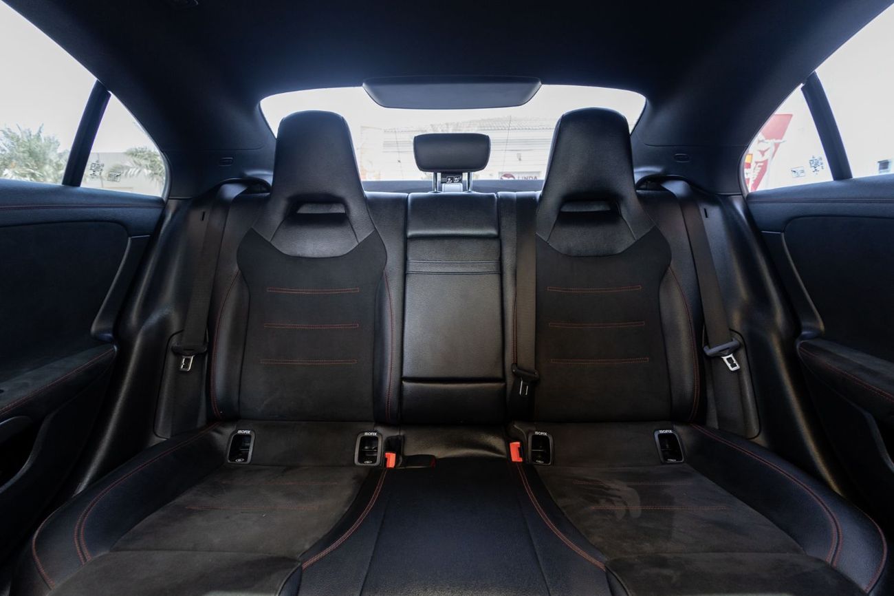Mercedes-Benz CLA 250 AMG Premium 2.0L