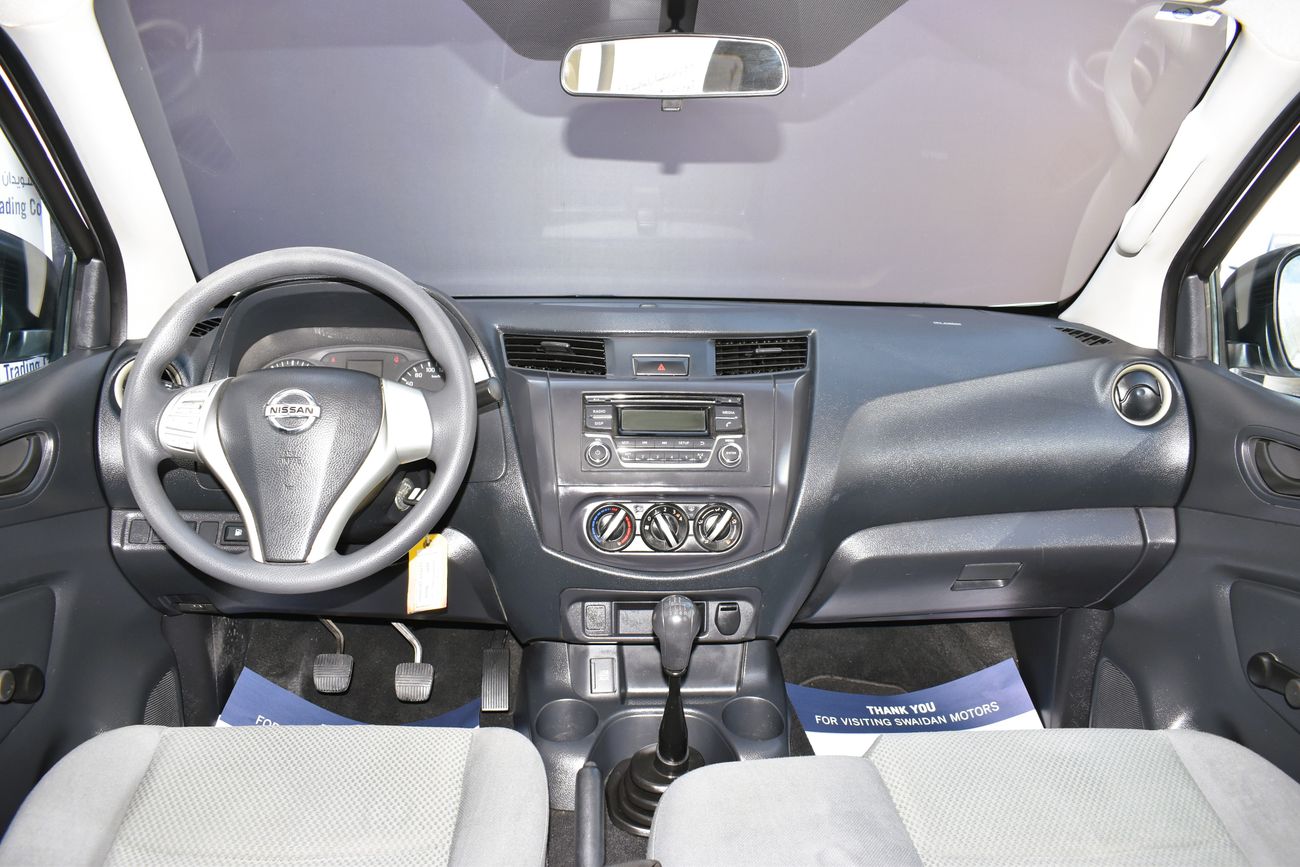 Nissan Navara AED 739 PM | 2.5L MT 2WD DC GCC DEALER WARRANTY