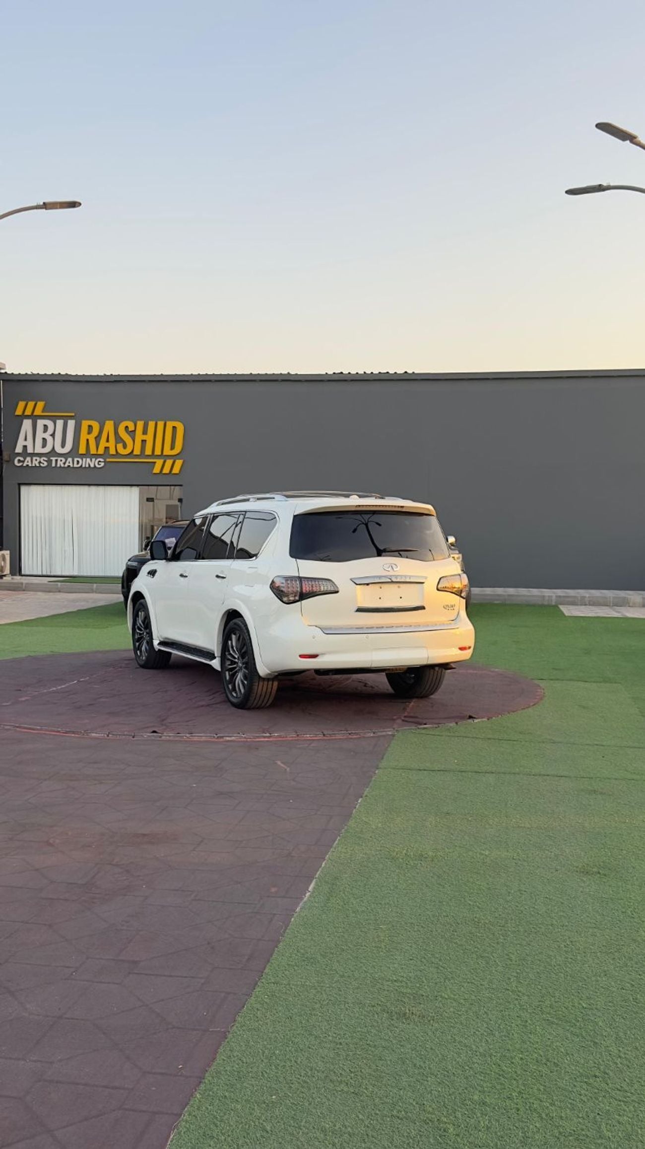 Infiniti QX80