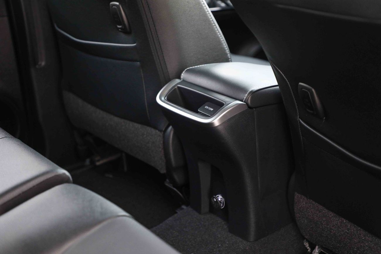 تويوتا فورتونر تويوتا فورتشنر 2024 4.0 4x4 HI - أسود اتيتيود من الداخل أسود | تصدير فقط