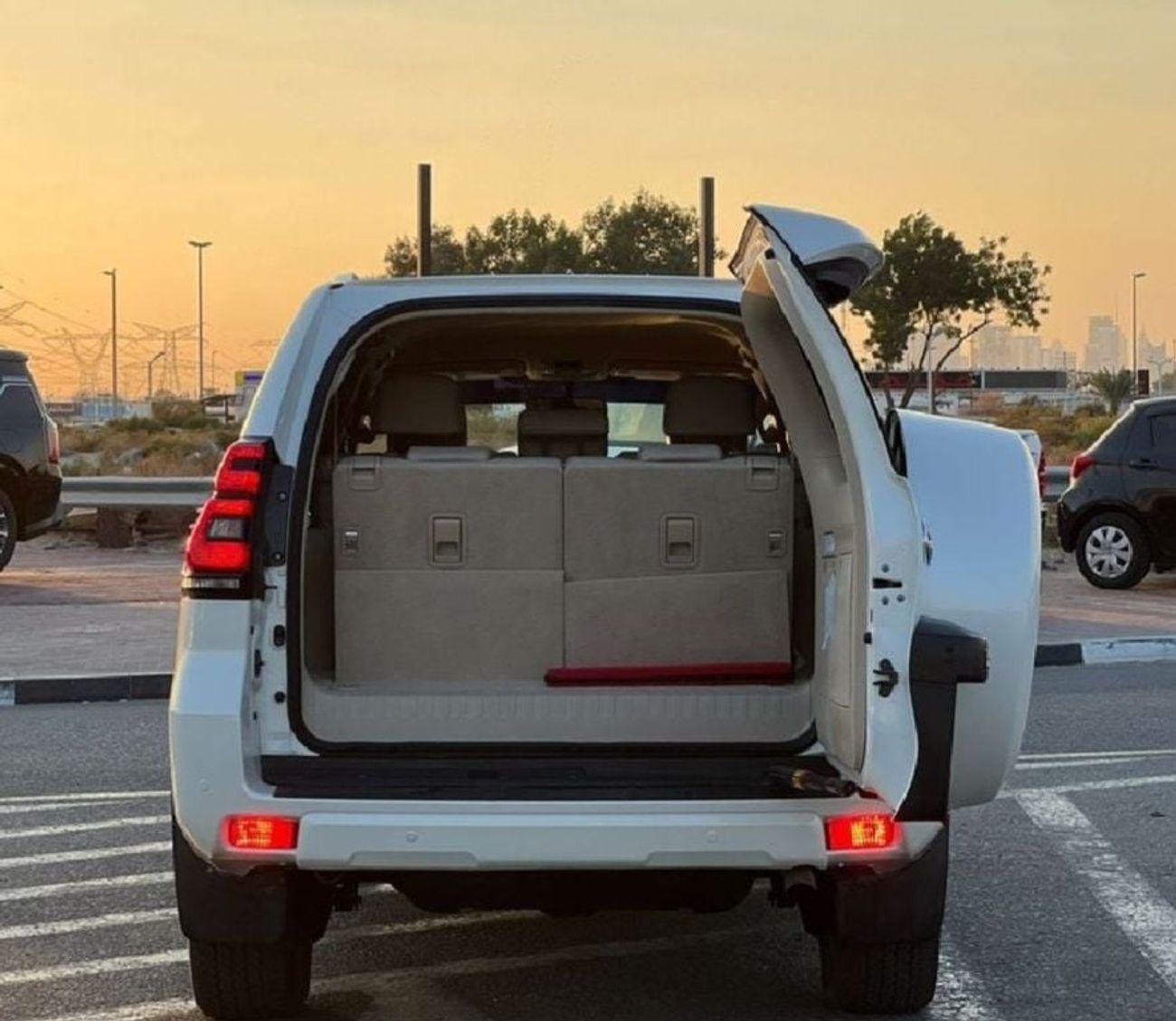 Toyota Prado Toyota prado 2018Model TxL 4.0L v6 petrol Engine AWD 4x4 Rear camera & sensors Full option colour wh