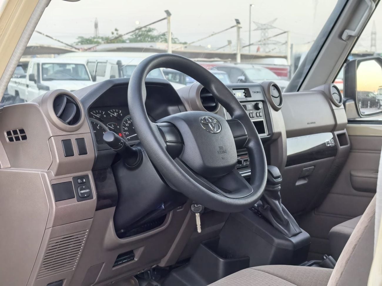 Toyota Land Cruiser Pick Up TOYOTA LAND CRUISER 79 D/CAB 4.0L PETROL AUTOMATIC TRANSMISSION WITH DIFF LOCK,POWER WINDOW