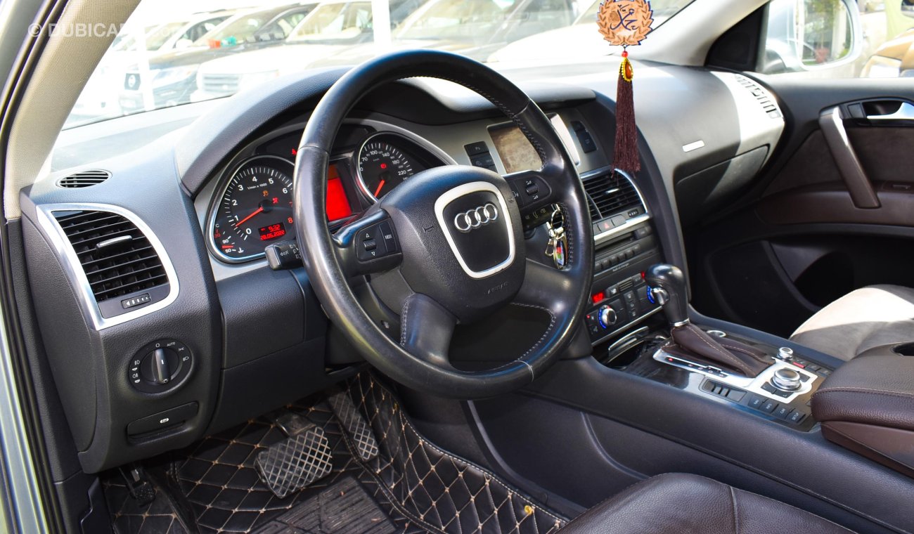 Audi Q7 Gulf model 2009 leather panorama cruise control control wheels sensors in excellent condition you do