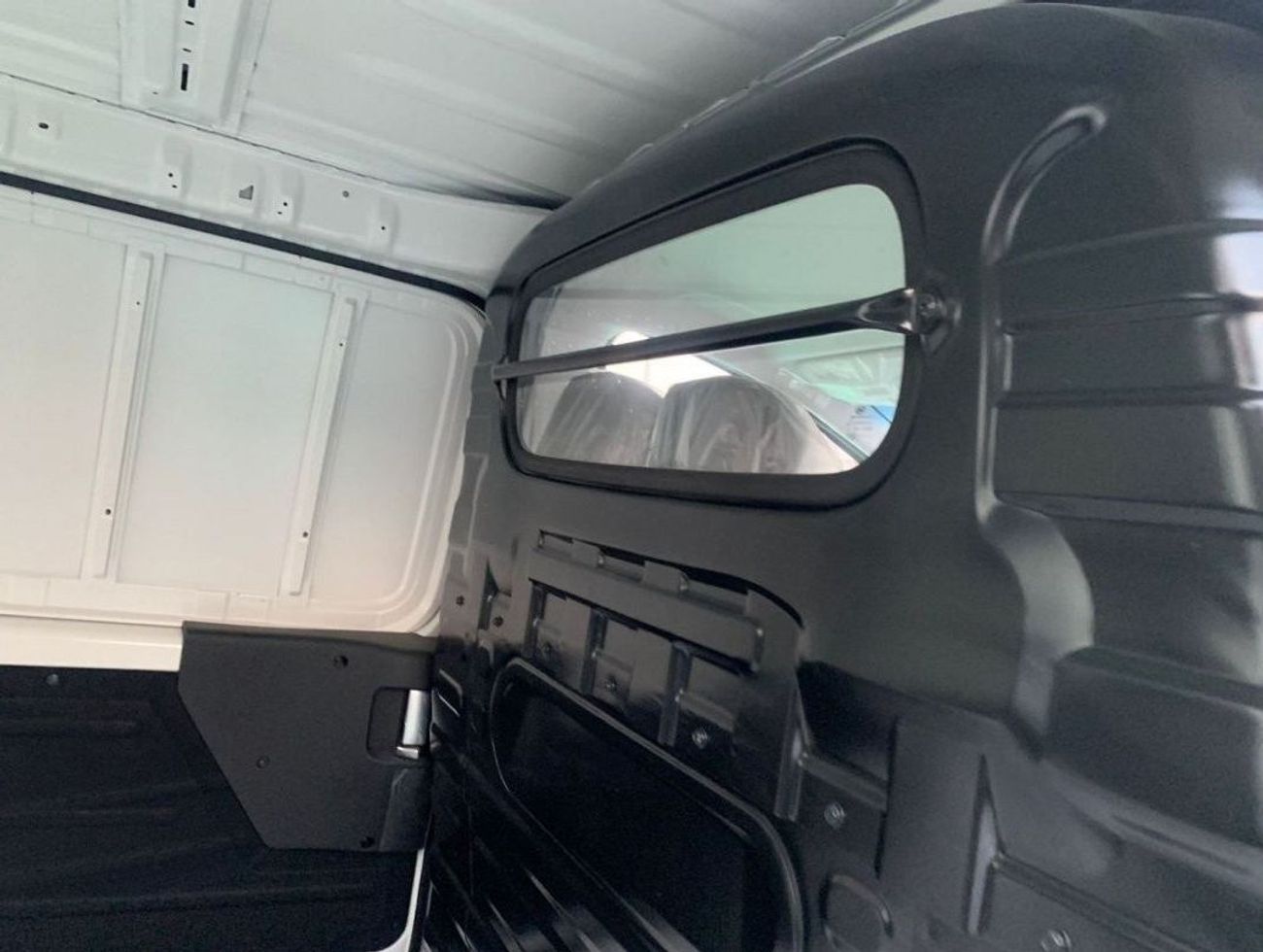 Hyundai Staria 3.5L PETROL, GCC, AUTOMATIC, CARGO, 2025