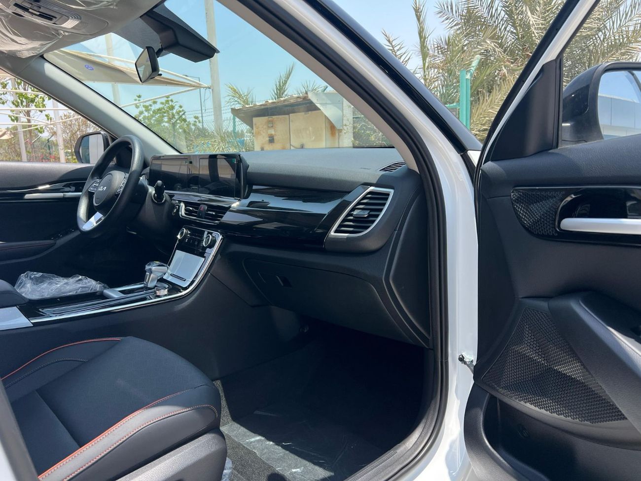 Kia Seltos 1.5L A/T LUXURY COMFORT 2026 MODEL