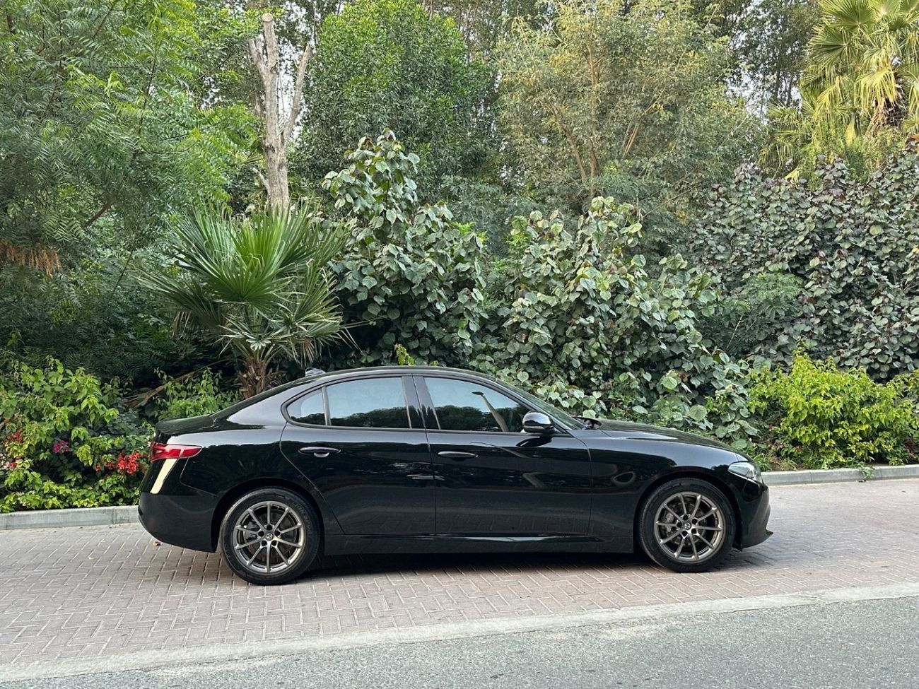 Alfa Romeo Giulia Veloce 2.0L AWD | 2019 | GCC Specs | Gargash | Full Service History | Excellent Condition