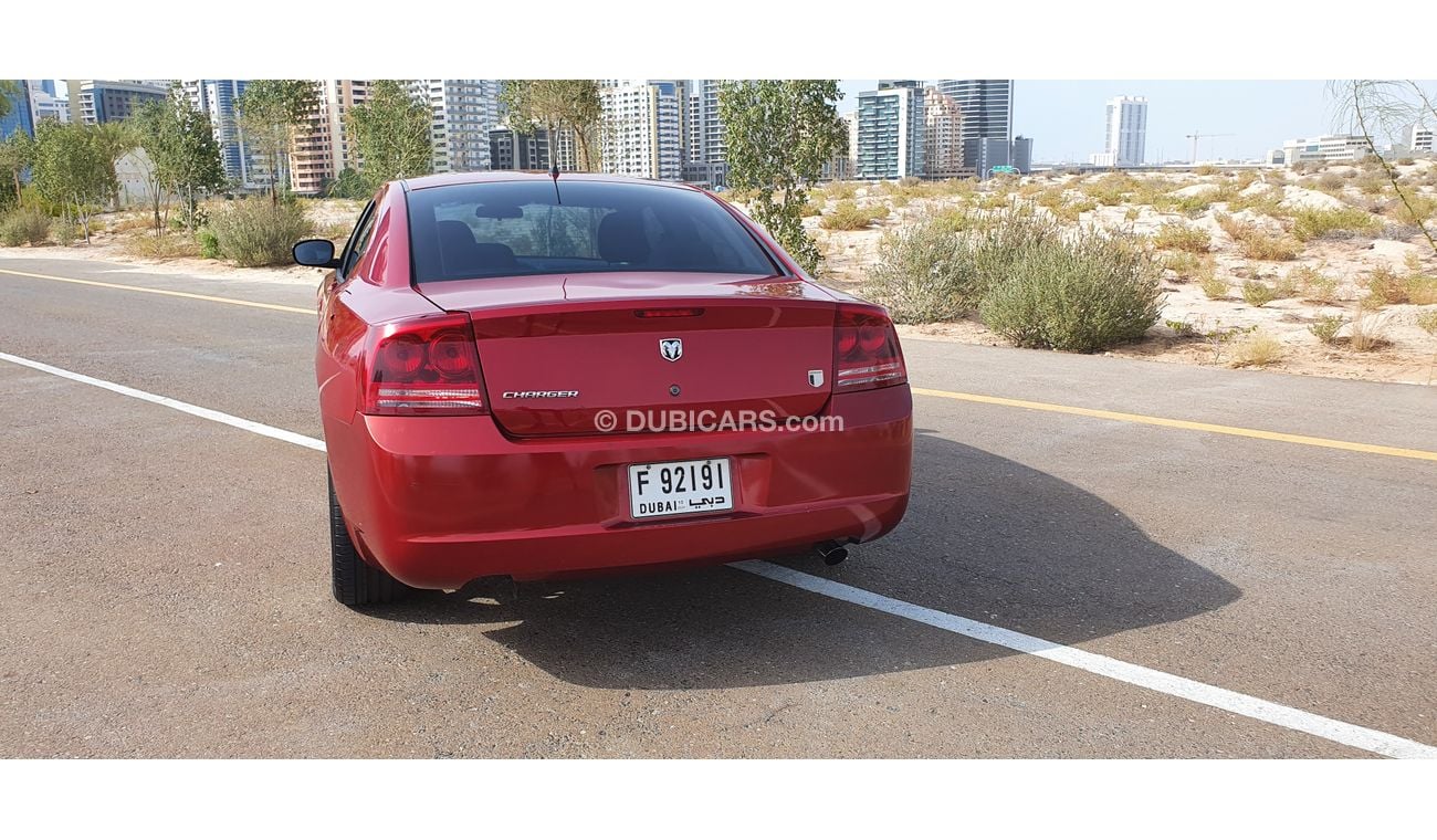 Dodge Charger SE