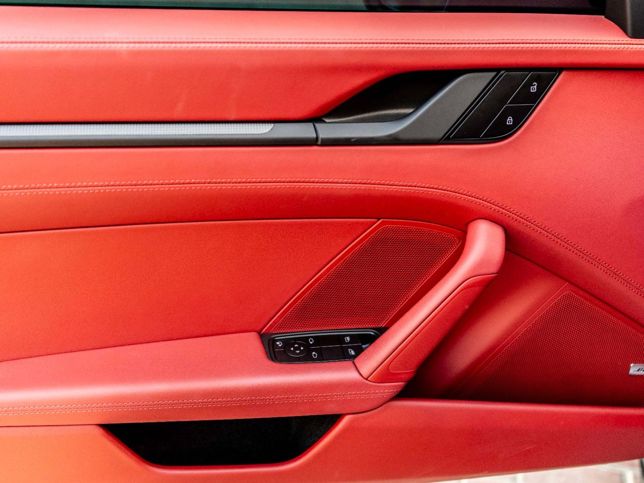 Porsche 911 Carrera 3.0L (444 HP) Coupe