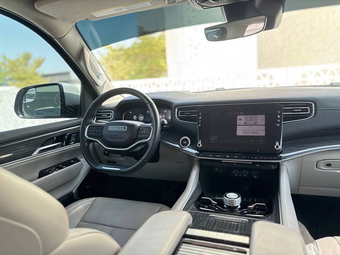 Jeep Grand Wagoneer Series III V8