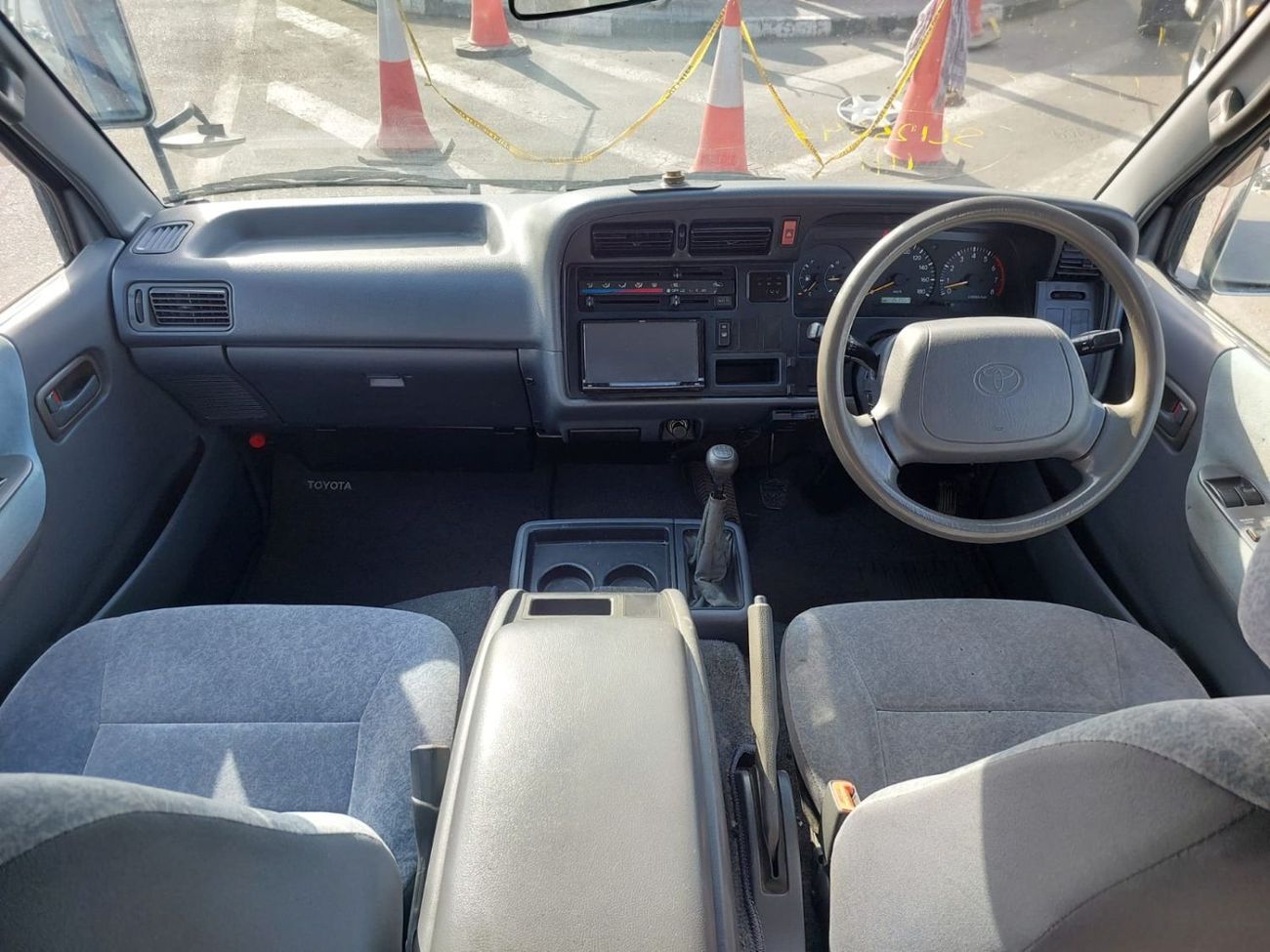 Toyota Hiace TOYOTA HIACE VAN RHD 2003 MODEL 2.0 L PETROL MANUAL(PM12008)