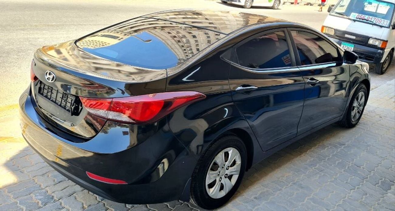 Hyundai Elantra HYUNDAI ELANTRA GCC  1.8 ENGINE  2015