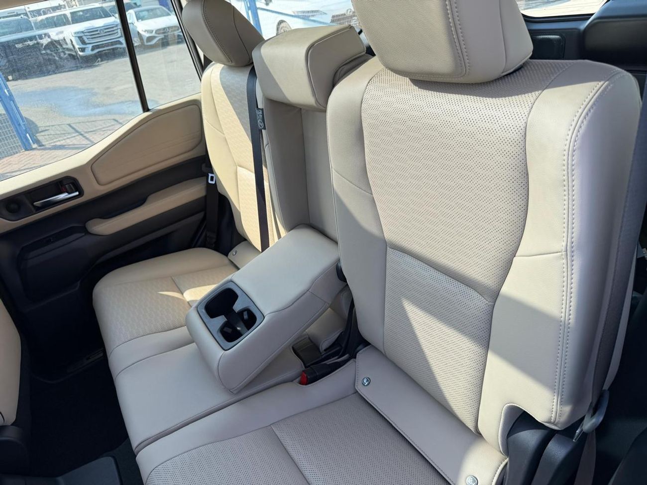 Toyota Prado 2.4L PETROL 4WD LUXURY AUTOMATIC TRANSMISSION