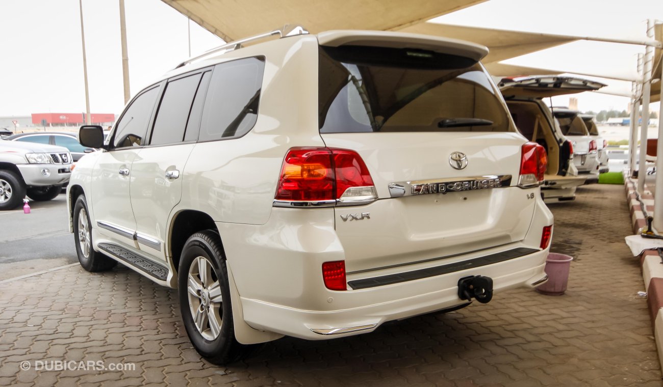 Toyota Land Cruiser VXR V8