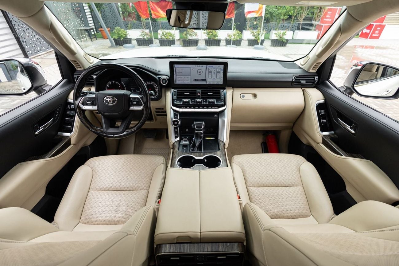 Toyota Land Cruiser VXR 2023 Toyota Land Cruiser VXR GCC | Warranty