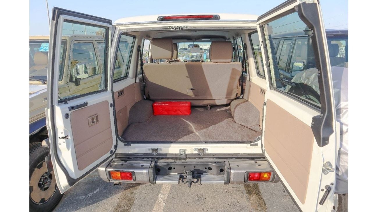 تويوتا لاند كروزر 70 toyota land cruiser hard top 4.0L 2023