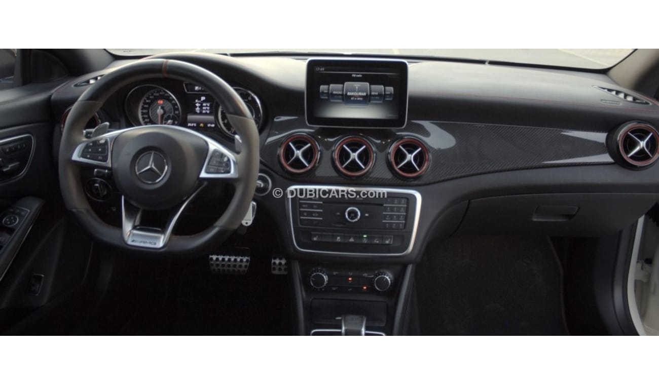 Mercedes-Benz CLA 45 AMG Mercedes cla 45 AMG 2015