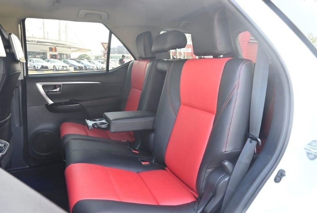 Toyota Fortuner 2024 MODEL TOYOTA FORTUNER LEGENDER VXR V6 4.0L PETROL 7 SEAT AUTOMATIC