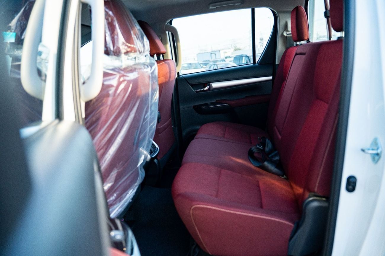 Toyota Hilux 2026 Toyota Hilux D/C  M/T  (2.7L   4WD)