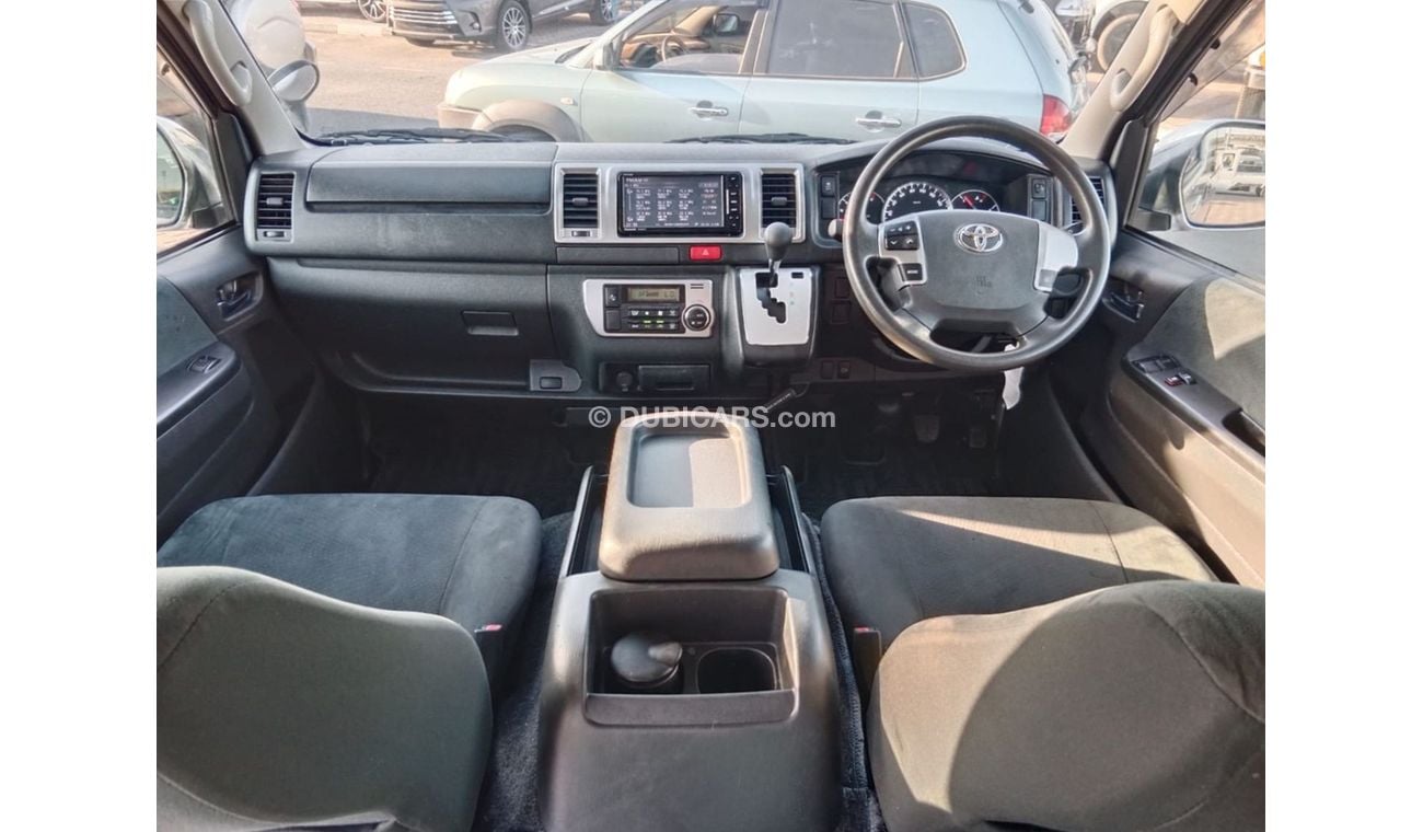 تويوتا هاياس TOYOTA HIACE VAN (SUPER GL) RIGHT HAND DRIVE(PM08776)