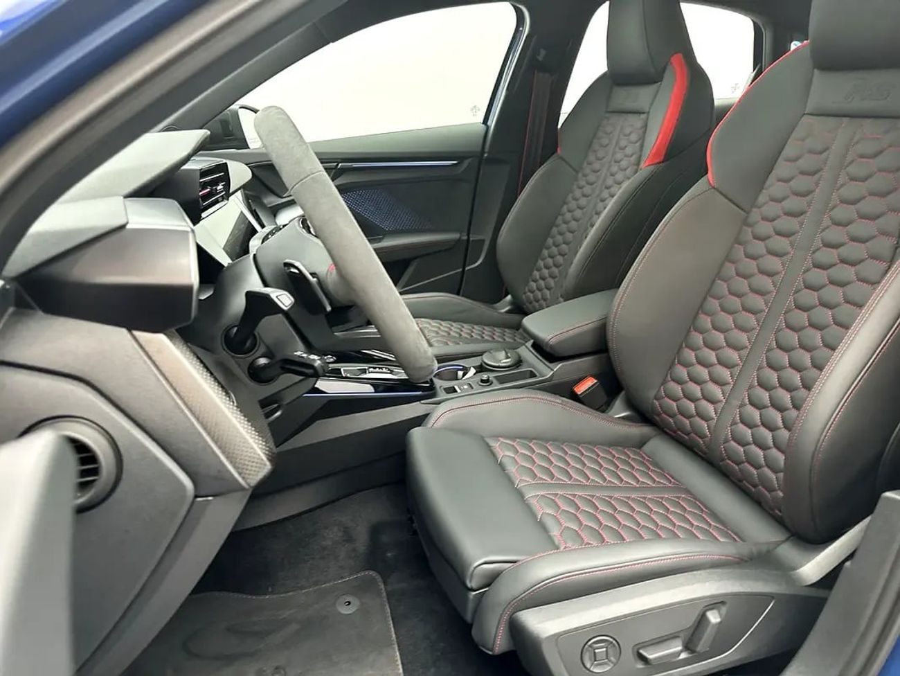 أودي RS3 RS3 Sedan 400hp (Ref# 03983)