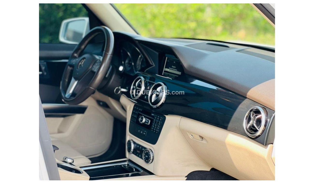 Mercedes-Benz GLK 250 Std 960 P.M MERCEDES GLK 250 2.0L ll GCC ll WELL MAINTAINED