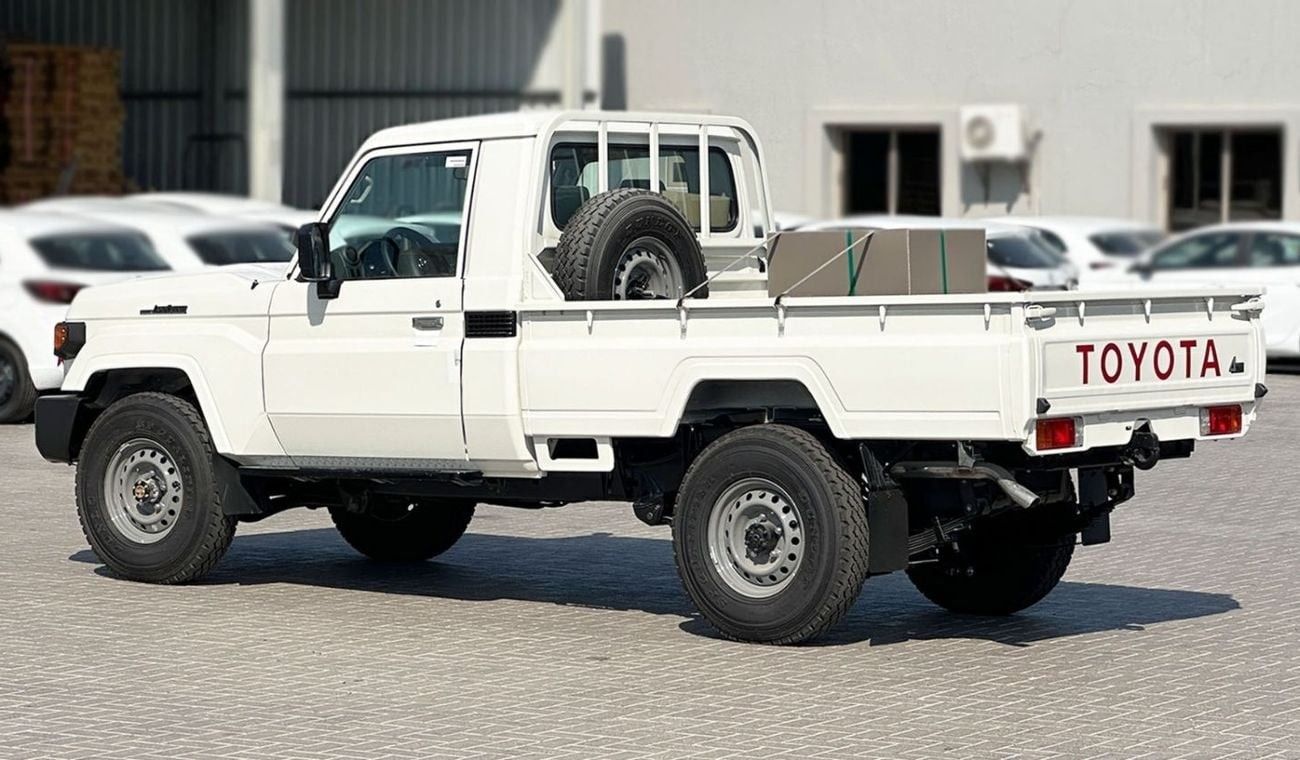 Toyota Land Cruiser 79 4.2L SC 3STR DSL 2 AIRBAG & ABS MT