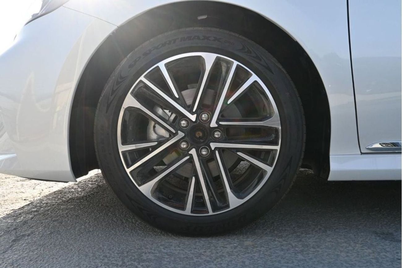 Toyota Camry Toyota Camry LE 2.5L Hybrid, Model 2025 Color White (Export Price)