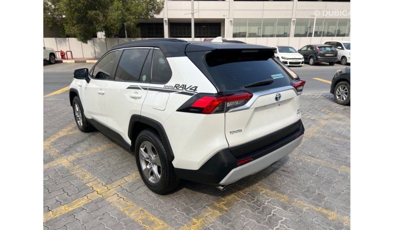 Toyota RAV4 LE