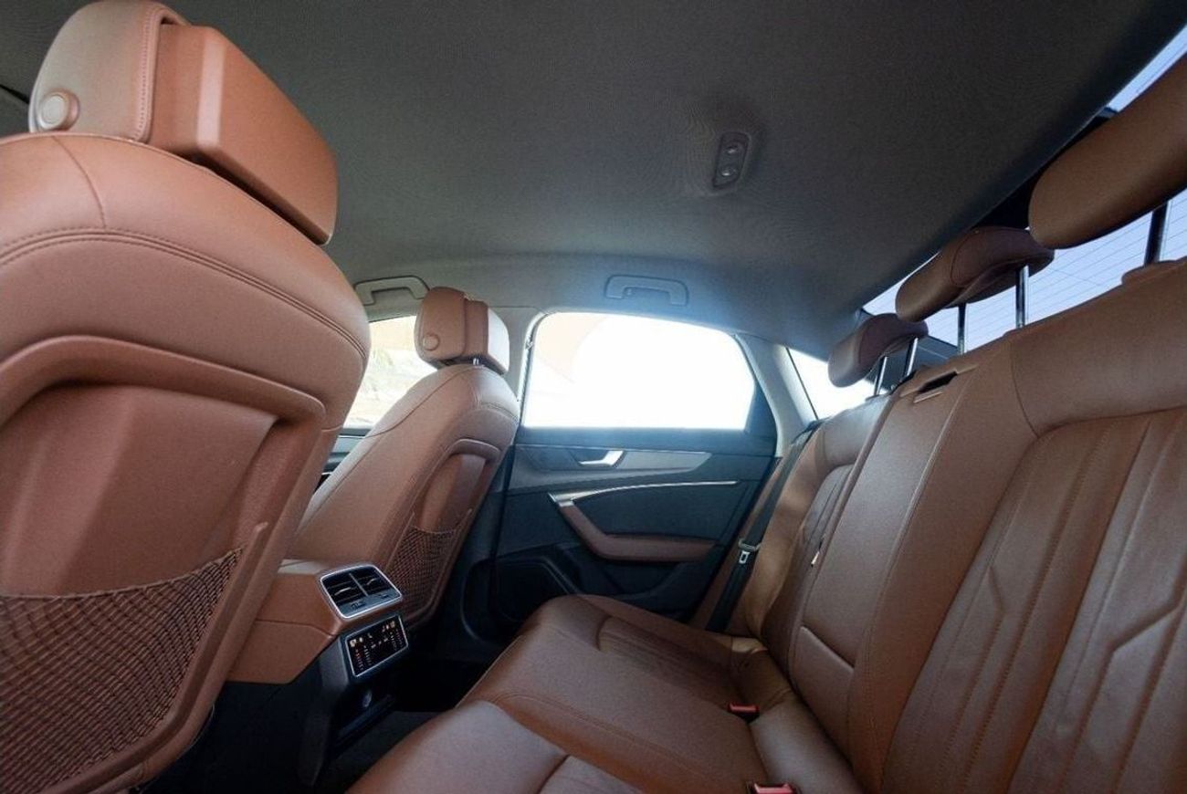 أودي A6 40 TFSI 2.0L Audi A6 40TFSI 2022 GCC under Warranty with Flexible Down-Payment.