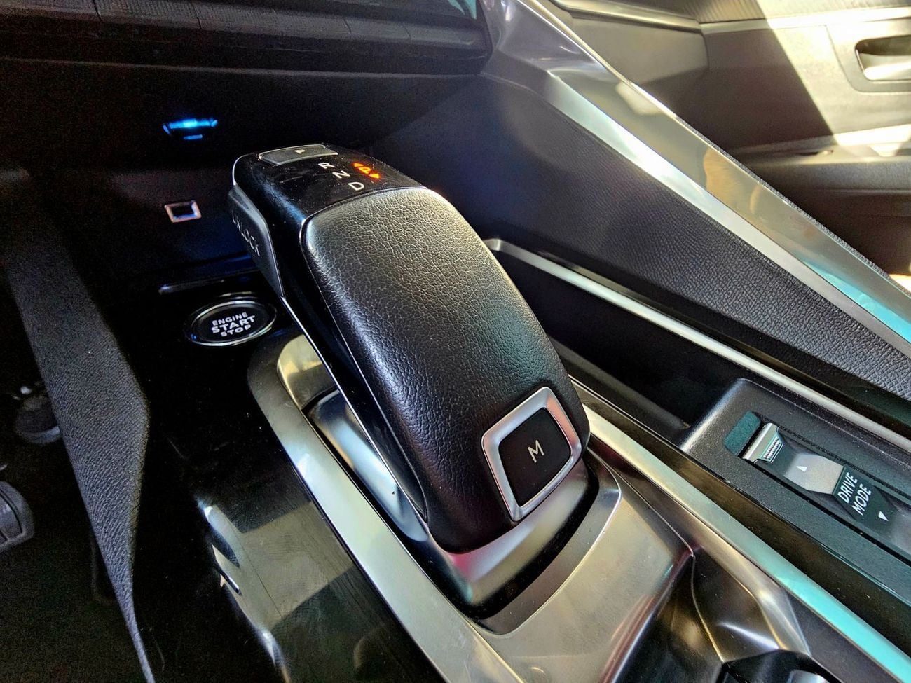 بيجو 3008 / 1.6 V4/ ORIGINAL PAINT/ SINGLE OWNER/ LOW KMS