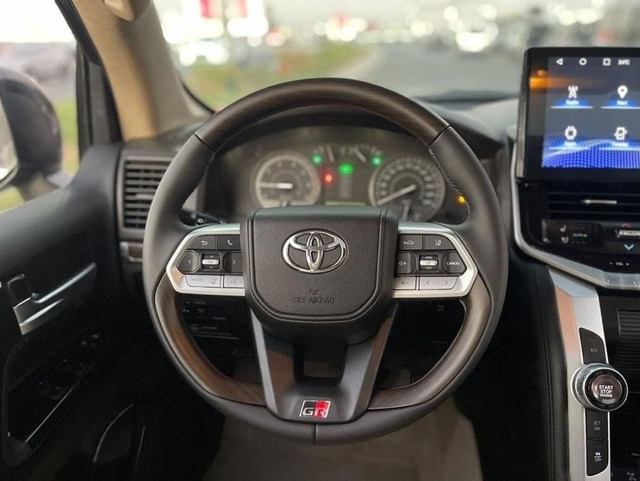 تويوتا لاند كروزر Toyota landcuriser 2017 facelifted 2024 full option Top the range