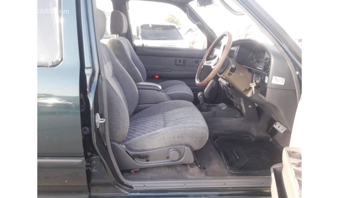 Toyota Hilux Toyota Hilux pickup RIGHT HAND DRIVE (Stock no PM 761)